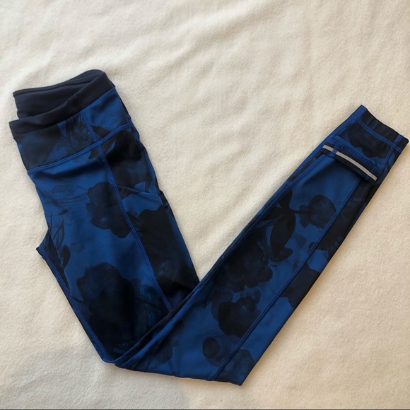 Lululemon Speed Tight II *Full-On Luxtreme, size 4 - Picture 8 of 12